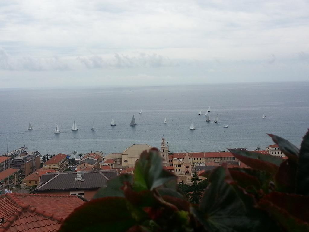 Les Bijoux Apartments Pietra Ligure Zimmer foto